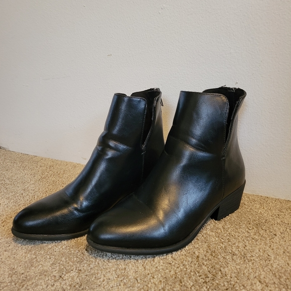 Pierre Dumas Black Faux Leather City Ankle Boot - Picture 2 of 9